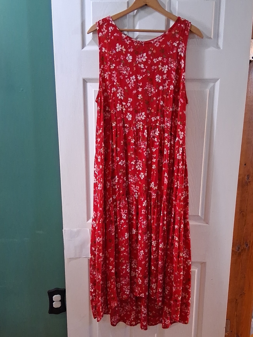 Women's Red Flowy Floral Sleeveless Tiered Casual Dress